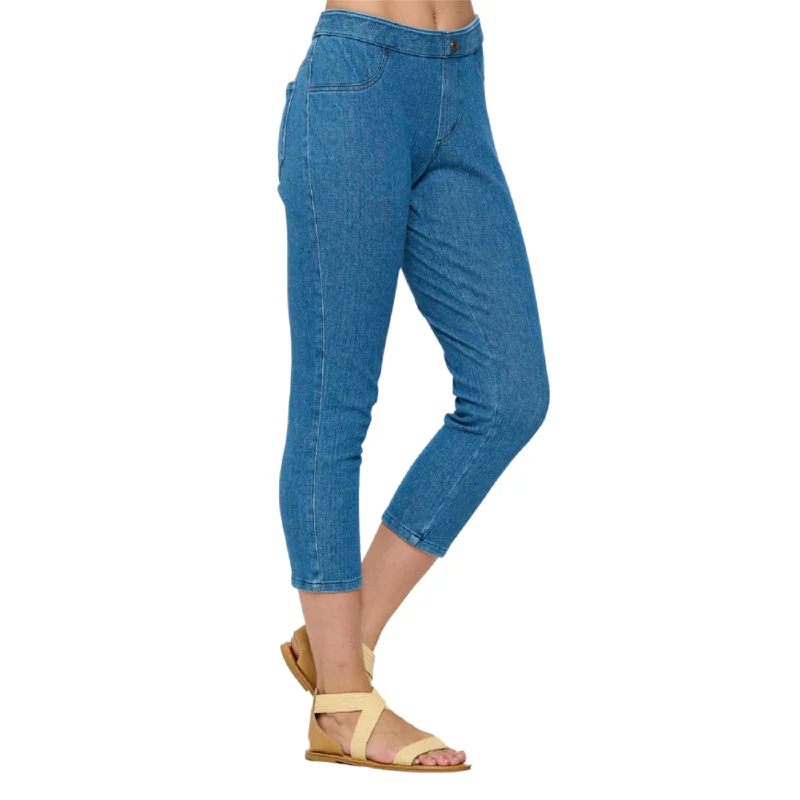 Focus Capri Jeggings w/ Back Pockets in Light Wash Denim -  FC106-LW