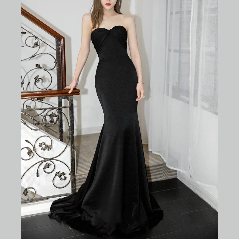 Elegant Sheath Mermaid Satin Black Wedding Dress with Sweetheart